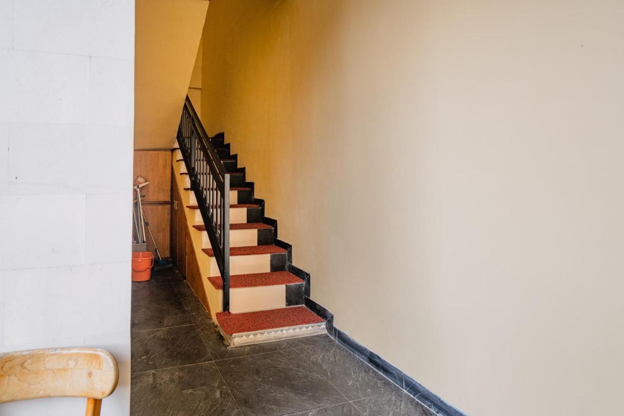 Guesthouse Cempaka Putih Seminyak Esterno foto